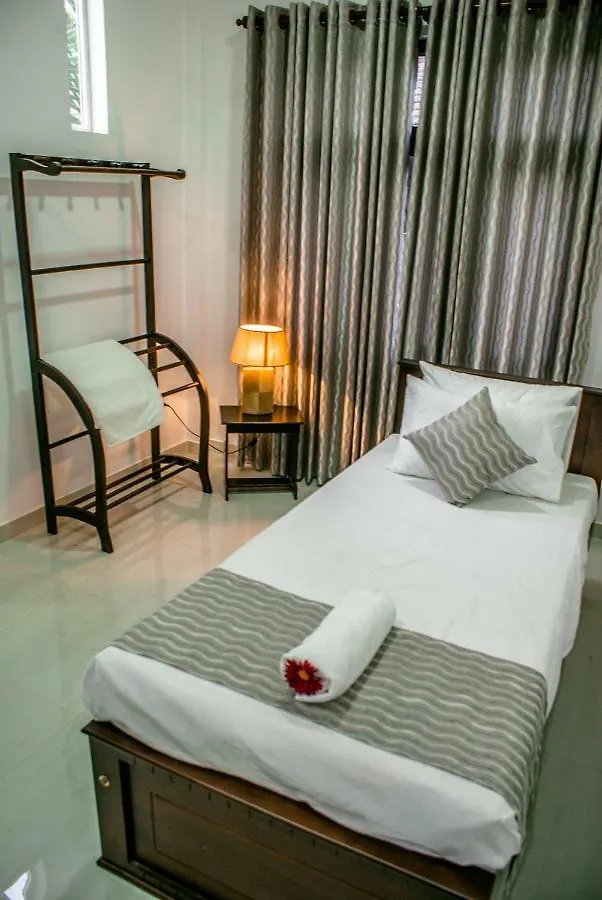 Bivora Villa Negombo Bed and breakfast